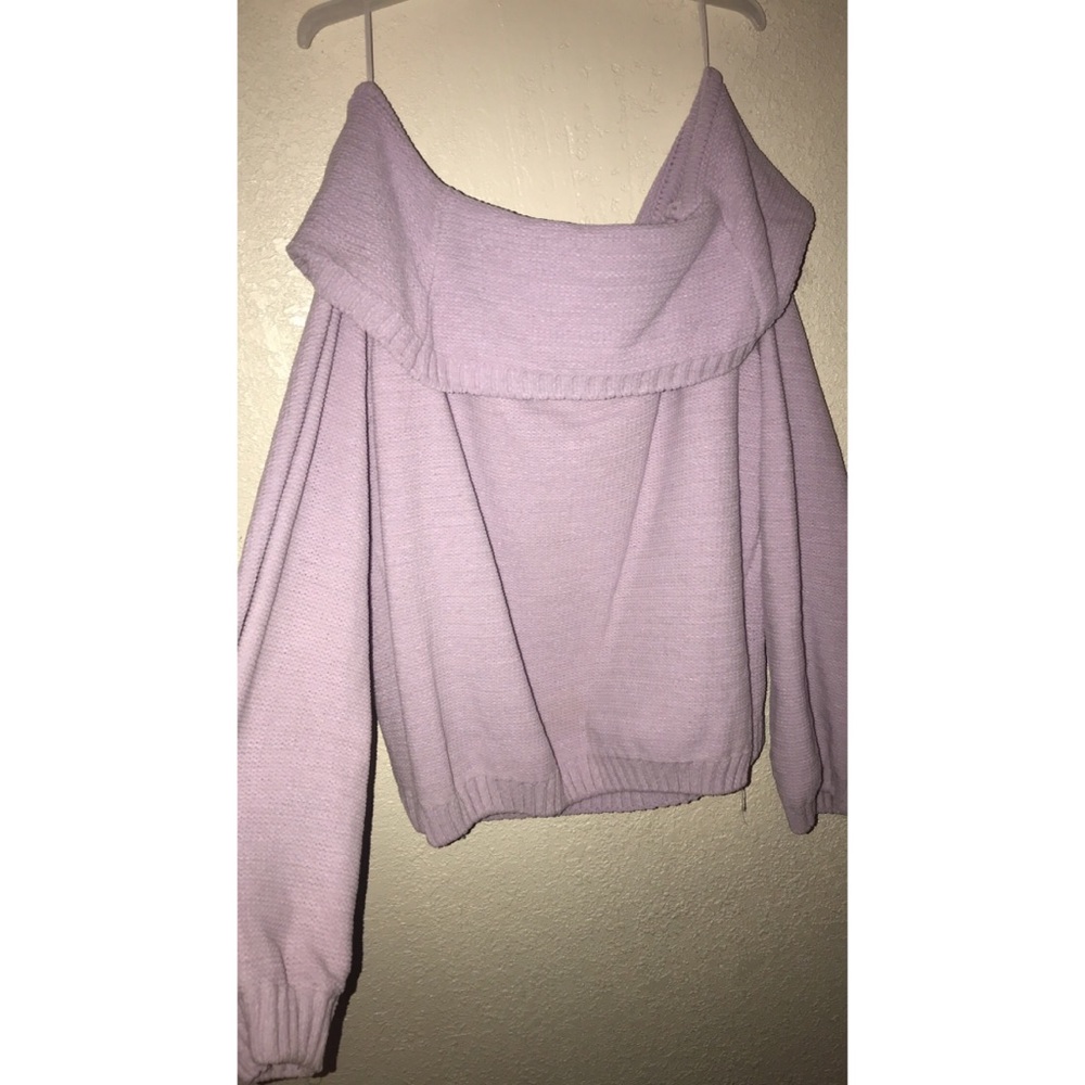 Off shoulder sweater - Picture 2 of 3